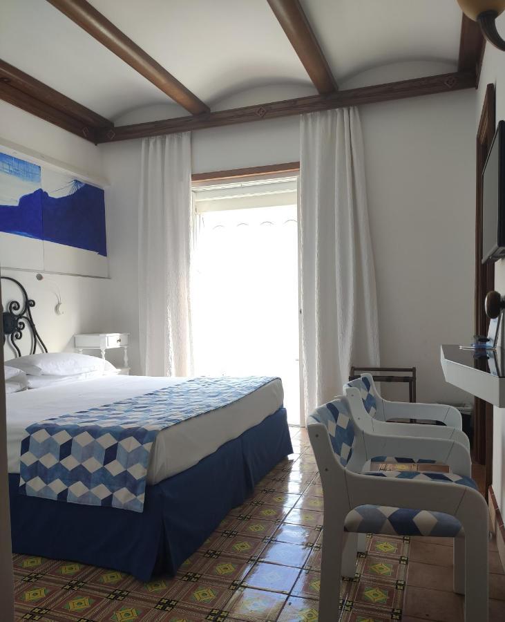 Taverna Del Capitano Marina del Cantone Ngoại thất bức ảnh