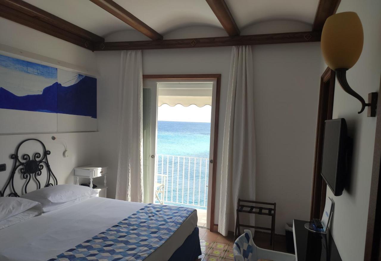Taverna Del Capitano Marina del Cantone Ngoại thất bức ảnh