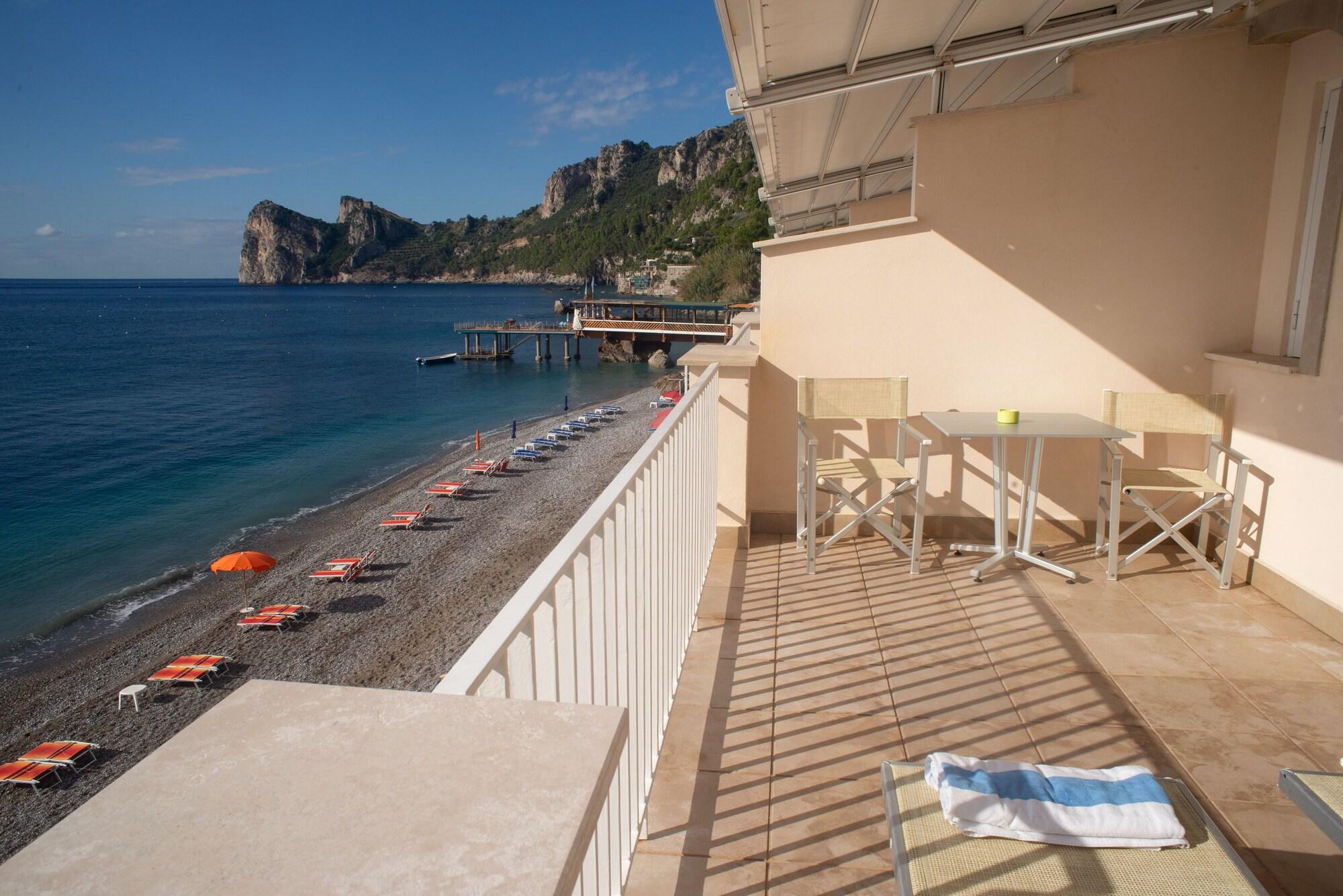 Taverna Del Capitano Marina del Cantone Ngoại thất bức ảnh