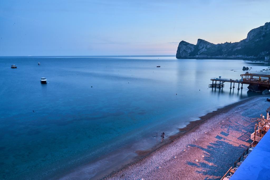 Taverna Del Capitano Marina del Cantone Ngoại thất bức ảnh