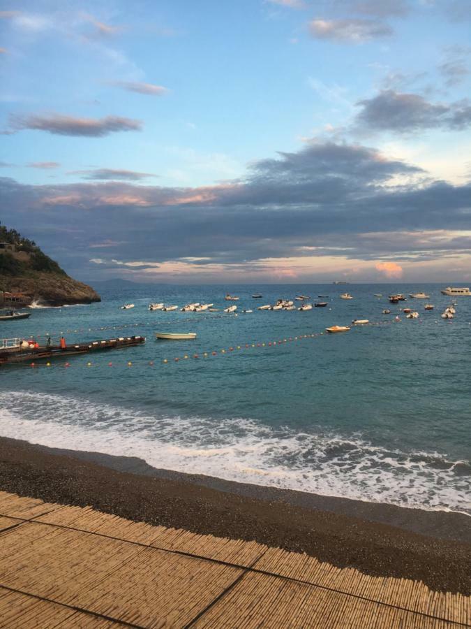 Taverna Del Capitano Marina del Cantone Ngoại thất bức ảnh